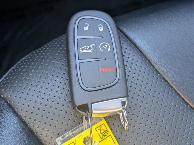 Used 2022 Jeep Cherokee Trailhawk w/ Premium Leather Package AWD/4WD image 28