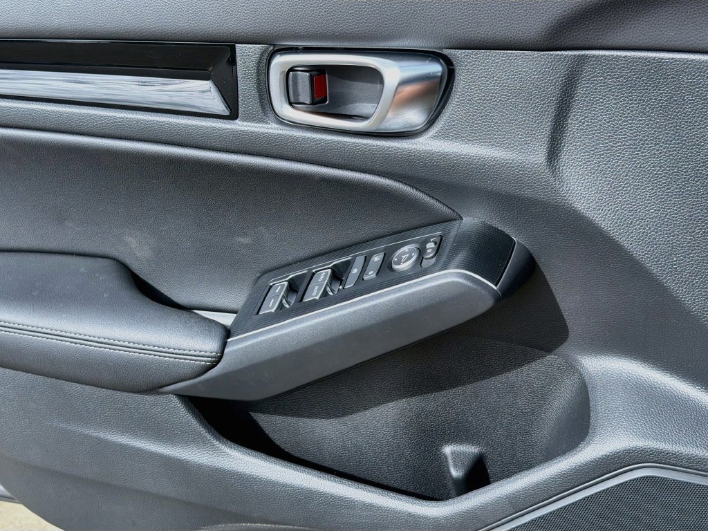 Used 2025 Honda Civic Sport Touring image 29