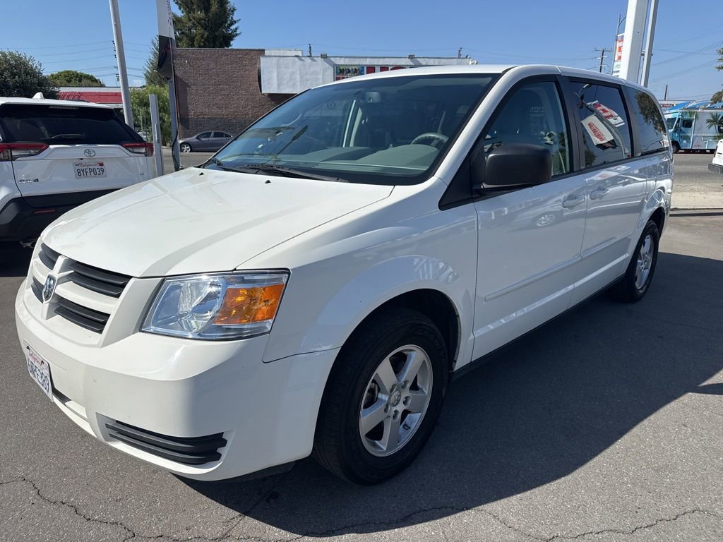 Used 2010 Dodge Grand Caravan SE FWD image 2