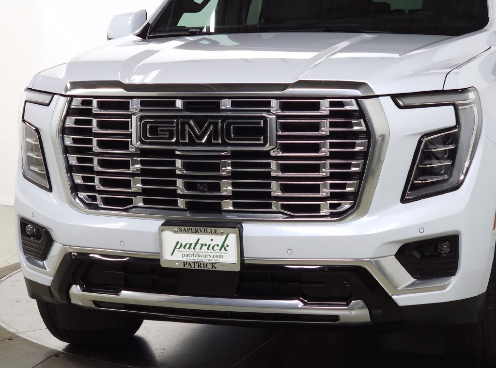 Used 2026 GMC Yukon Denali w/ Denali Reserve Package AWD/4WD image 12