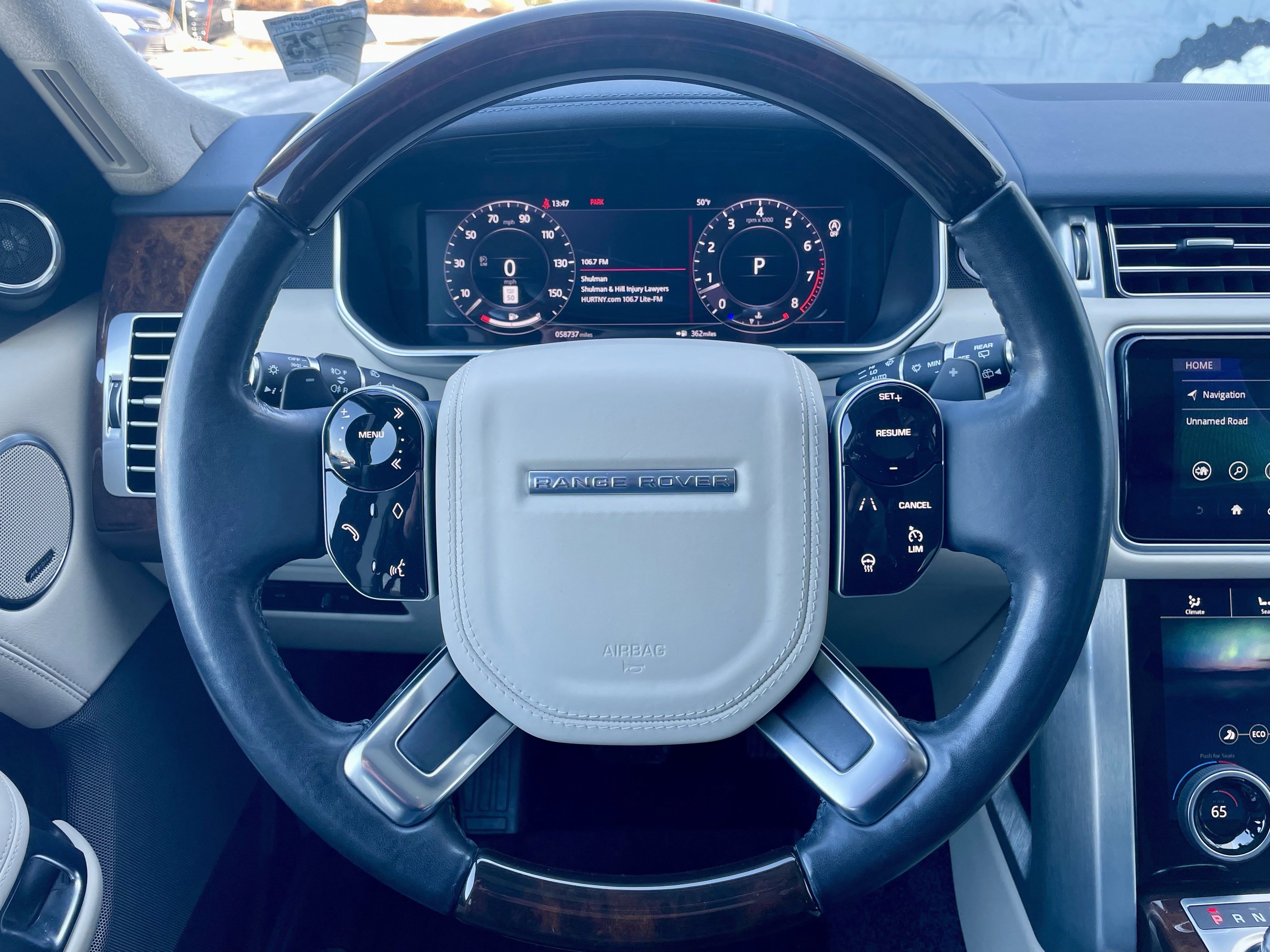 Used 2020 Land Rover Range Rover HSE image 21