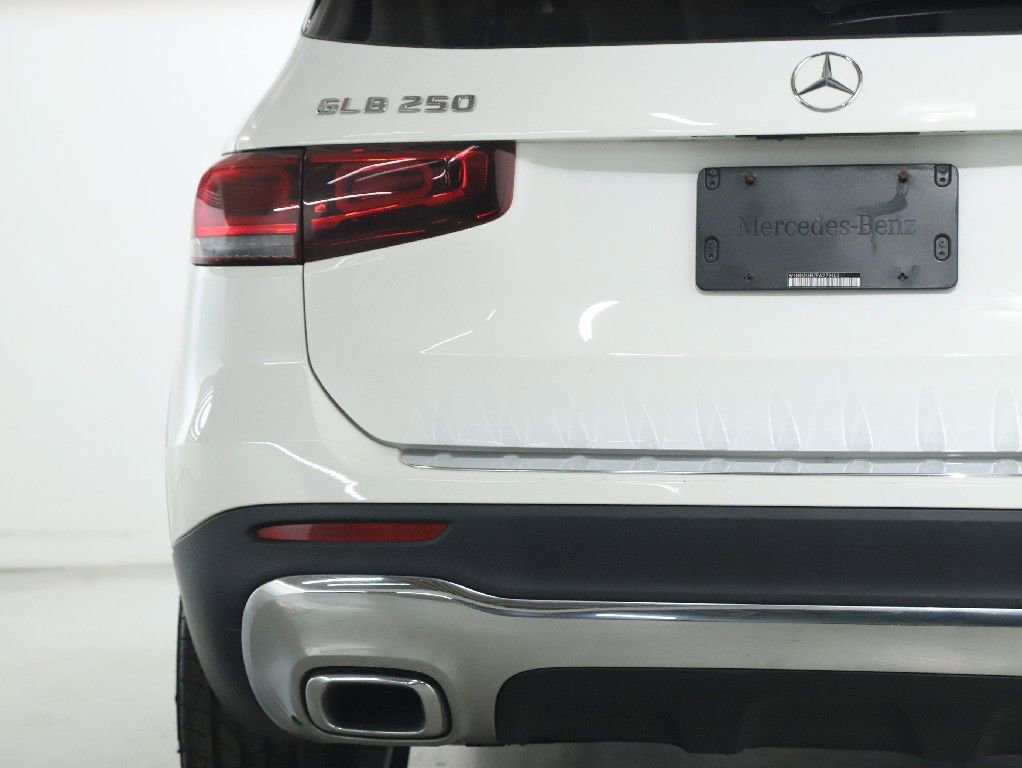 Used 2023 Mercedes-Benz GLB 250 4MATIC image 44