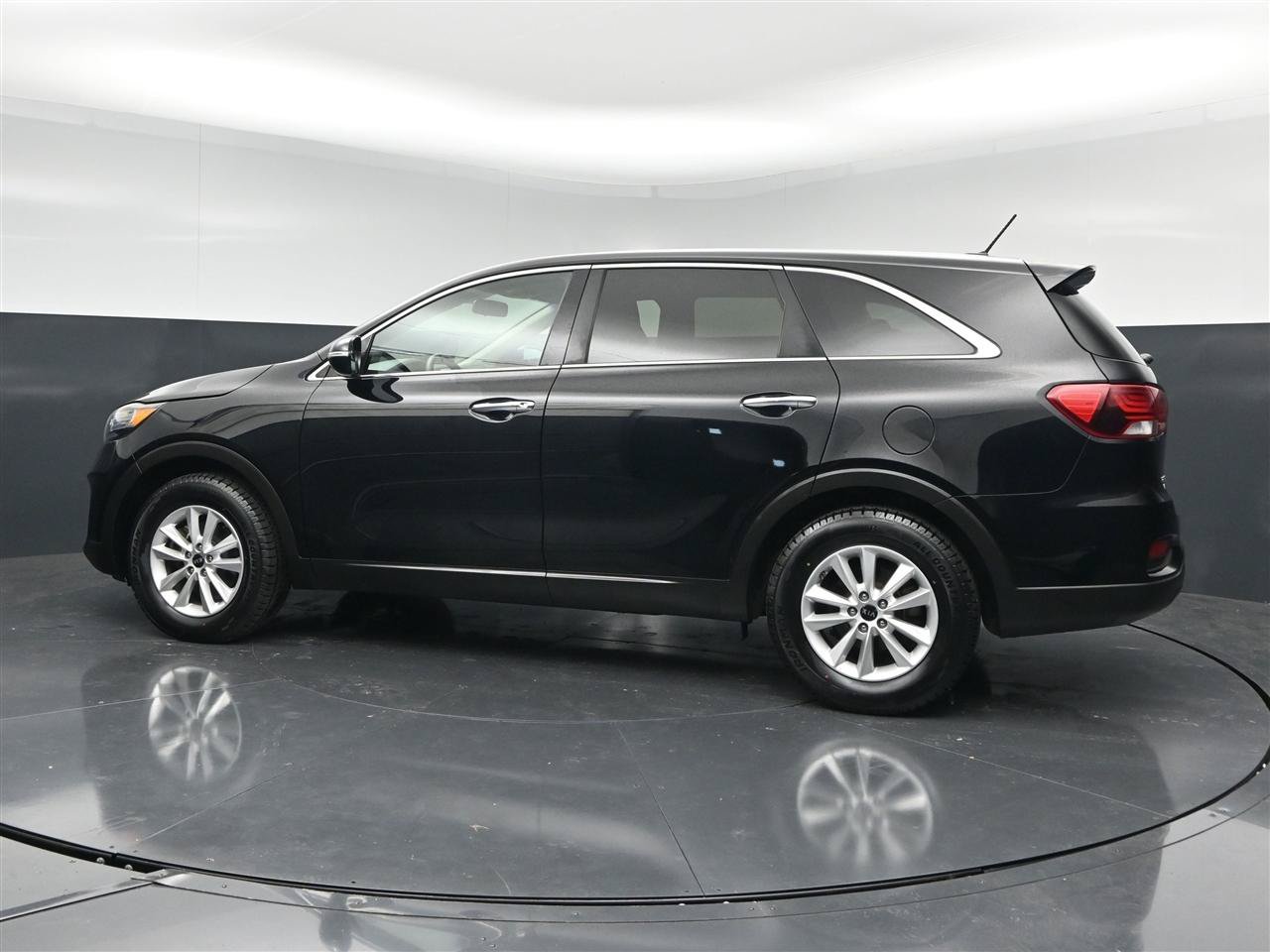 Used 2019 Kia Sorento L FWD image 8