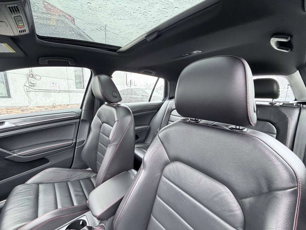Used 2021 Volkswagen GTI SE FWD image 22