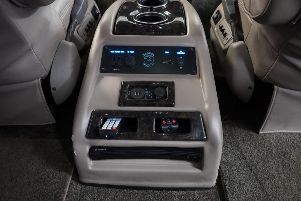 Used 2016 GMC Savana 2500 RWD image 28