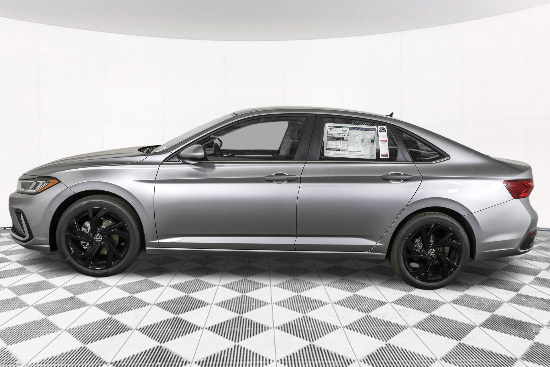 Used 2026 Volkswagen Jetta SE FWD image 18