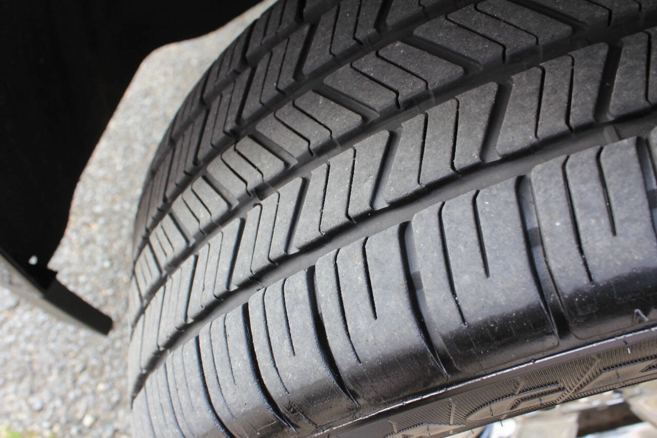 Used 2016 Chevrolet Tahoe LT w/ LT Signature Package image 4