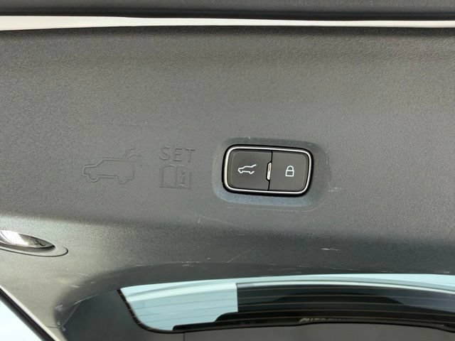 Used 2025 Ford Expedition Max Active RWD image 18