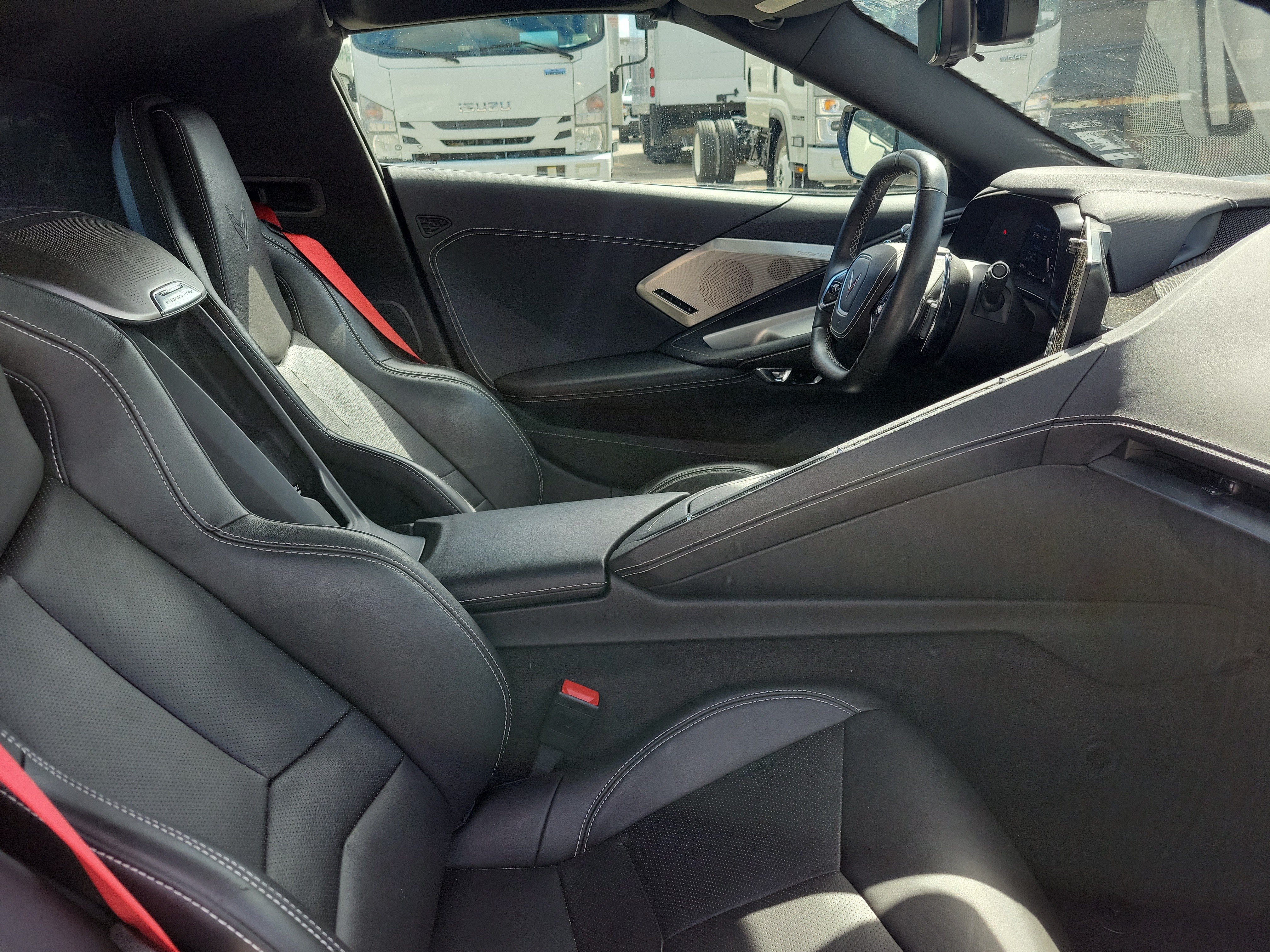 Used 2025 Chevrolet Corvette Stingray Preferred Cpe w/ 2LT RWD image 7