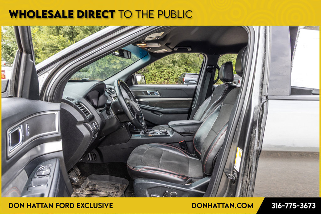 Used 2018 Ford Explorer XLT w/ Equipment Group 202A AWD/4WD image 4