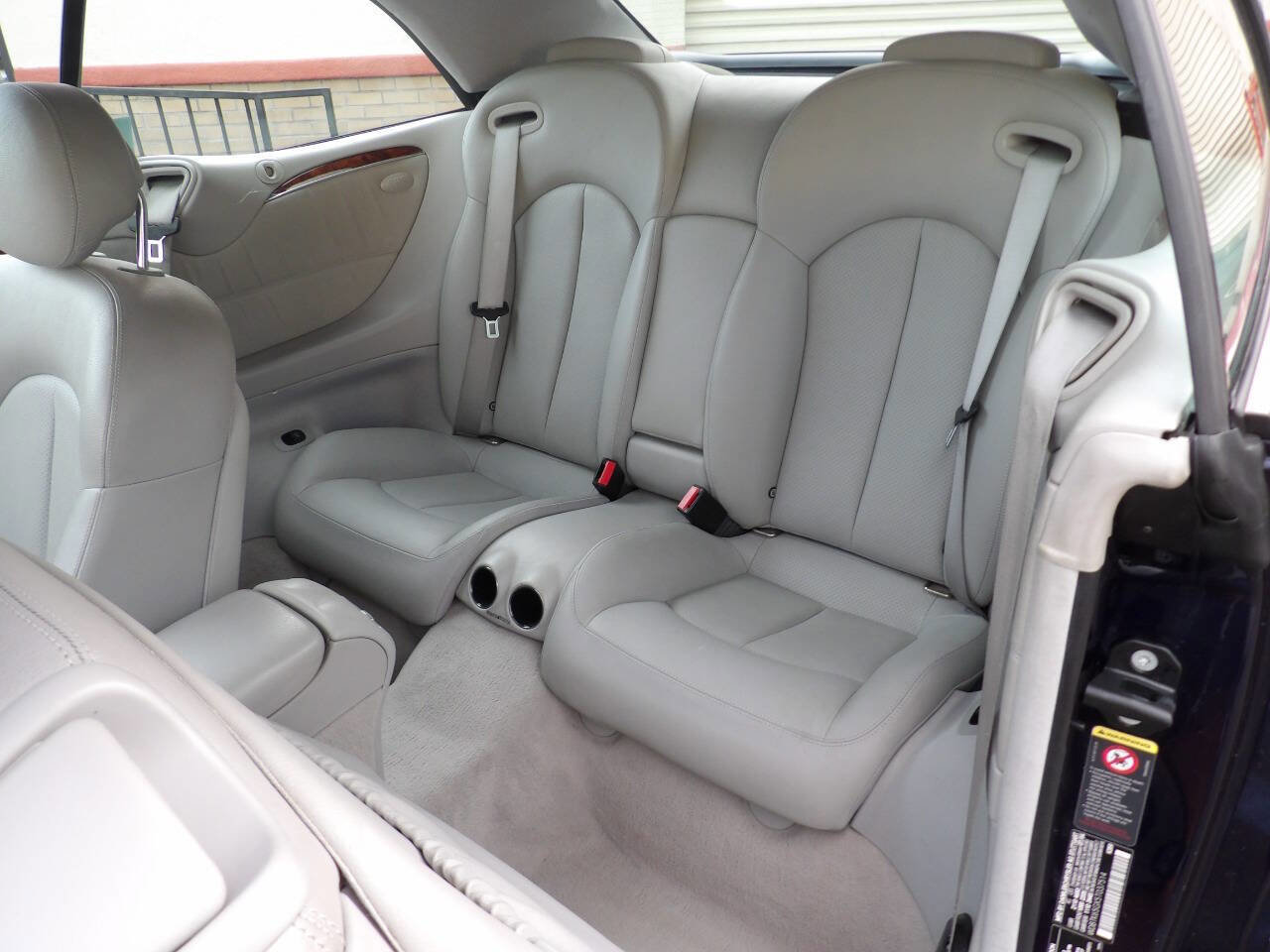 Used 2005 Mercedes-Benz CLK 320 Cabriolet image 8