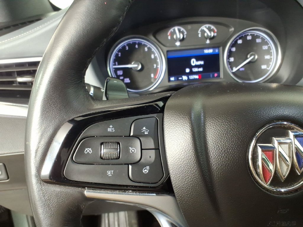 Used 2023 Buick Enclave Essence AWD/4WD image 17