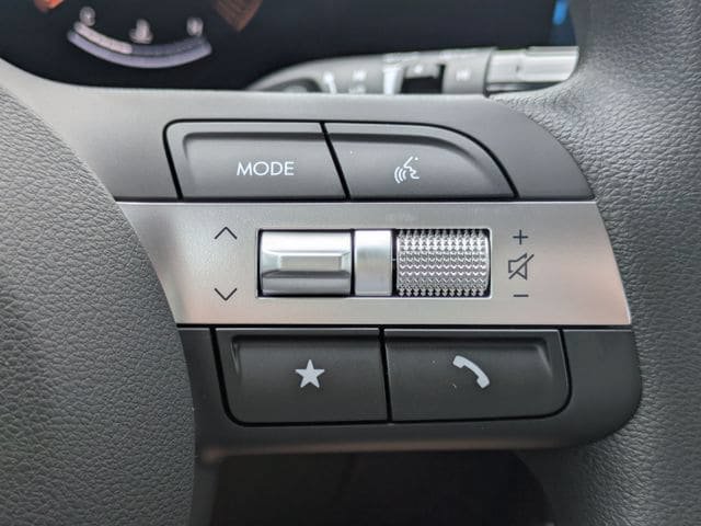 Used 2026 Hyundai Tucson SE FWD image 23