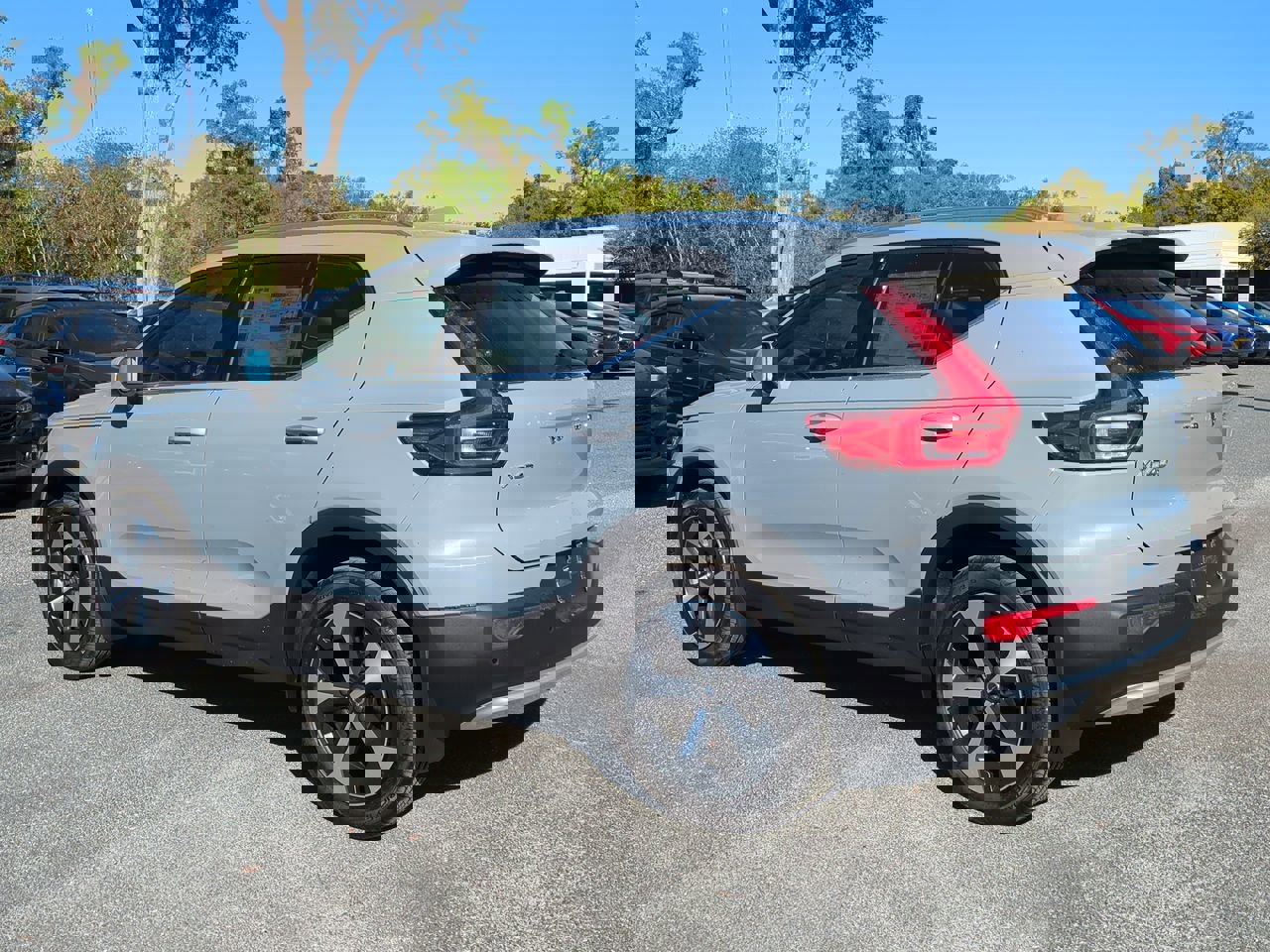 New 2025 Volvo XC40 B5 Core w/ Protection Package Premier image 6