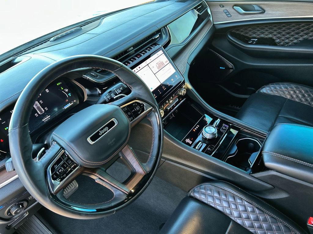 Used 2022 Jeep Grand Cherokee Summit w/ Advanced Protech Group IV image 10