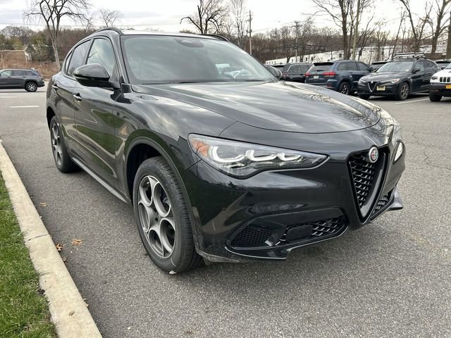 New 2026 Alfa Romeo Stelvio Sprint AWD/4WD image 2