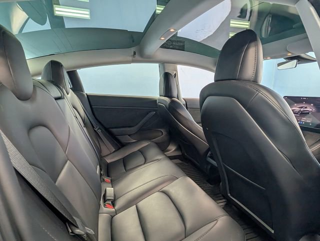 Used 2023 Tesla Model 3 Standard Range image 11