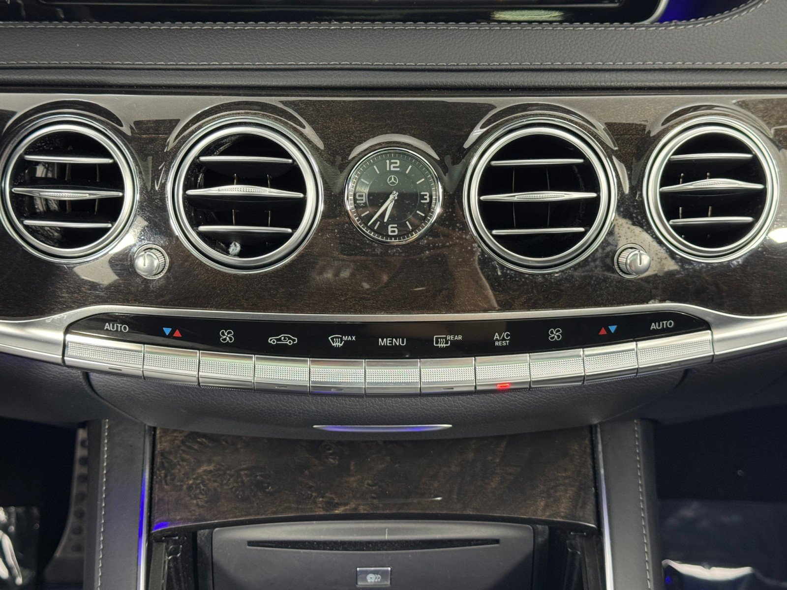 Used 2015 Mercedes-Benz S 550 Sedan image 30