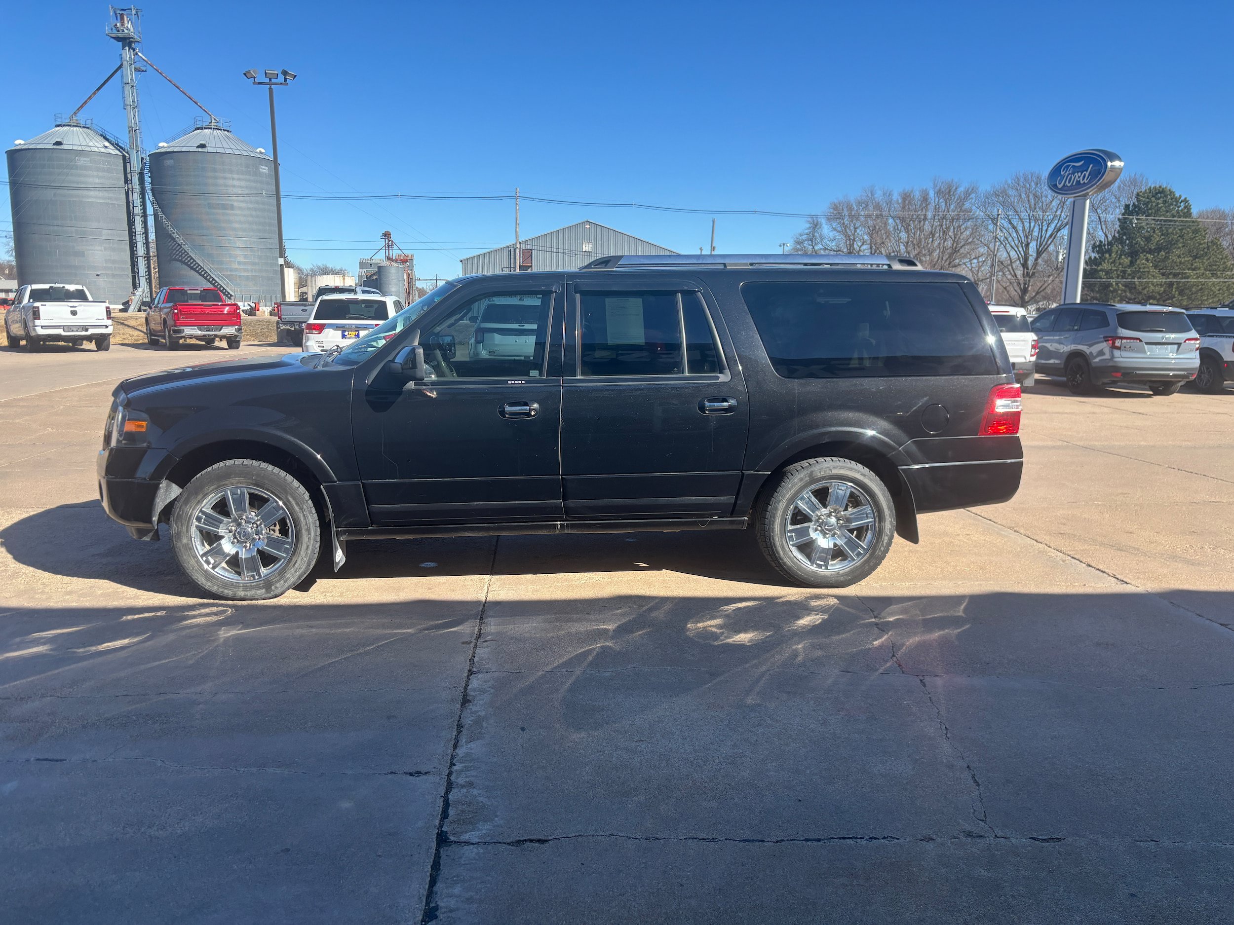 Used 2010 Ford Expedition EL Limited AWD/4WD image 7