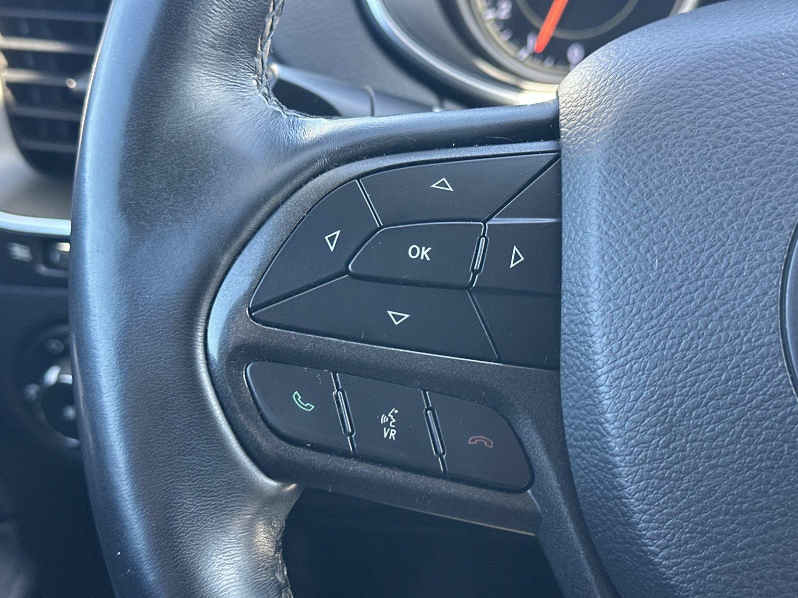 Used 2019 Jeep Cherokee Trailhawk w/ Cold Weather Group AWD/4WD image 21