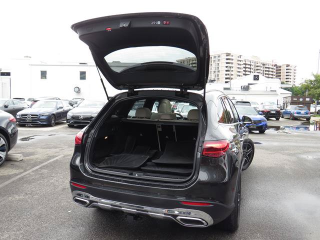 Used 2026 Mercedes-Benz GLC 300 4MATIC image 31