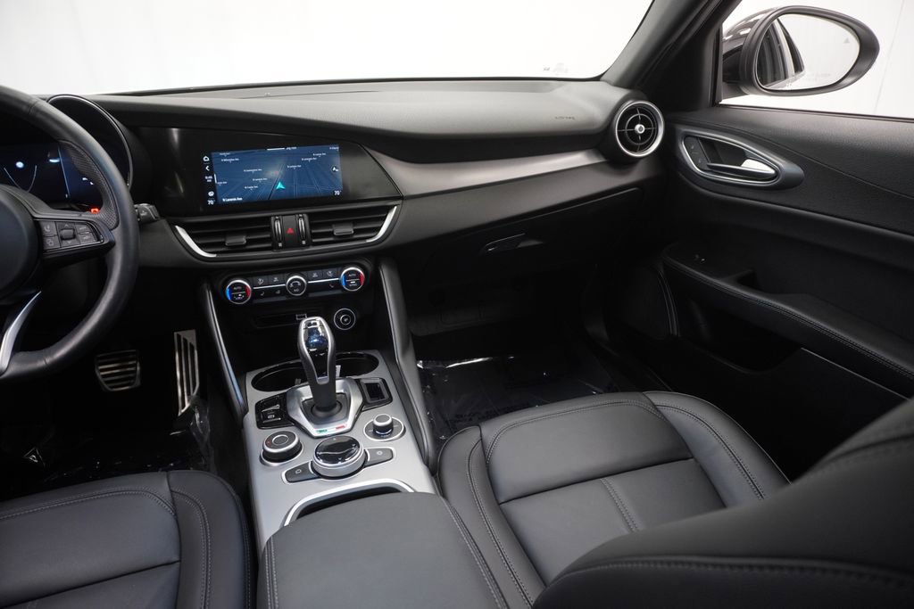 Used 2024 Alfa Romeo Giulia Ti w/ Active Assist Plus Package image 27