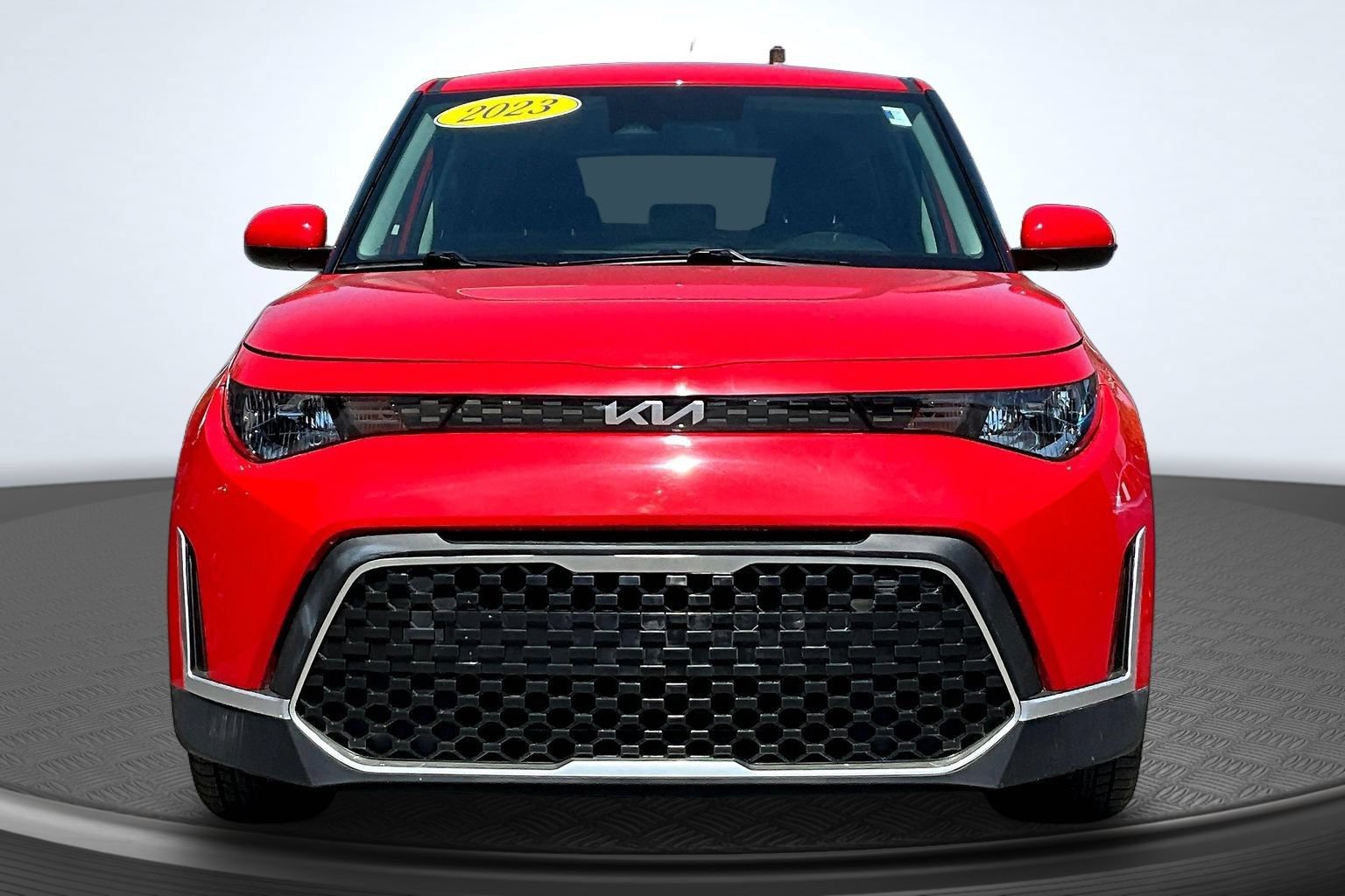 Used 2023 Kia Soul LX w/ LX Technology Package FWD image 2