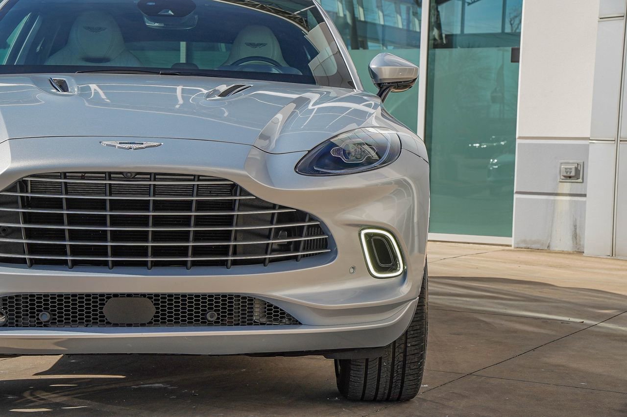 Used 2022 Aston Martin DBX image 7