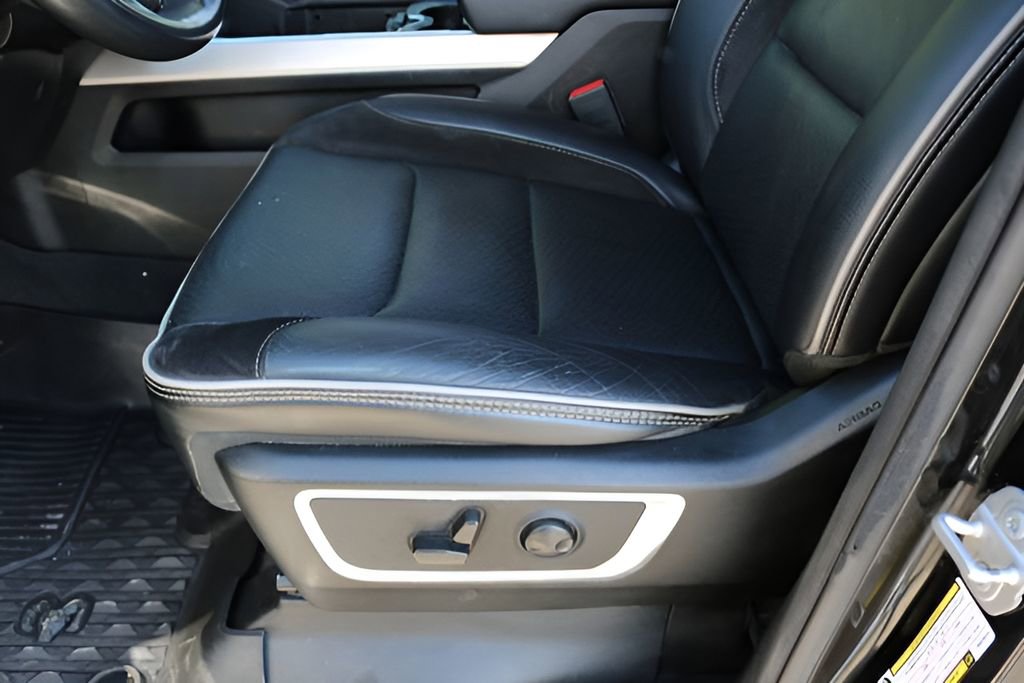 Used 2022 RAM 1500 Laramie AWD/4WD image 13