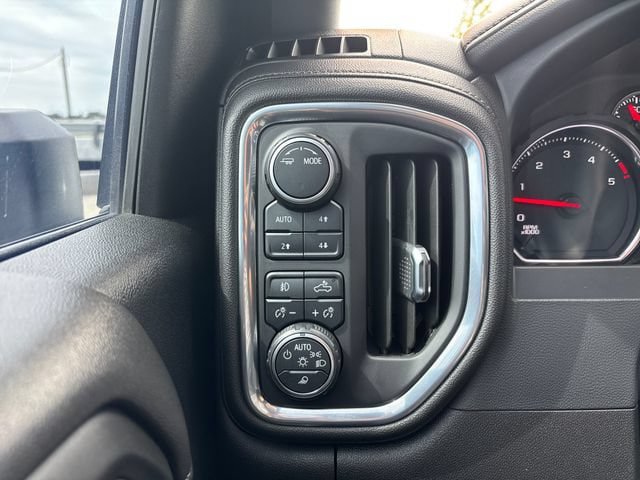Certified 2022 Chevrolet Silverado 3500 LTZ w/ LTZ Convenience Package AWD/4WD image 17