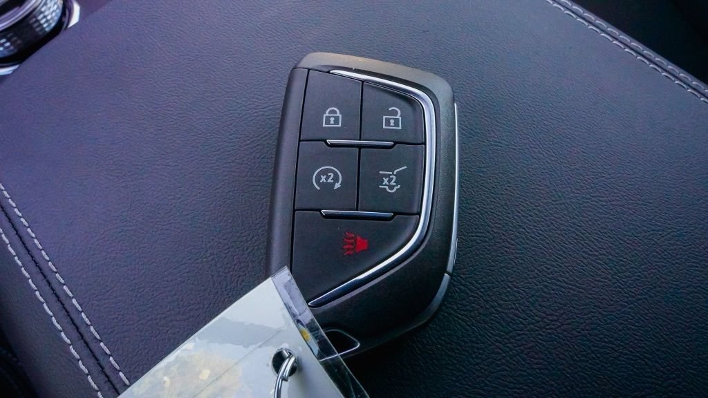 New 2027 Cadillac Vistiq Sport w/ LPO, Floor Liner Package AWD/4WD image 20