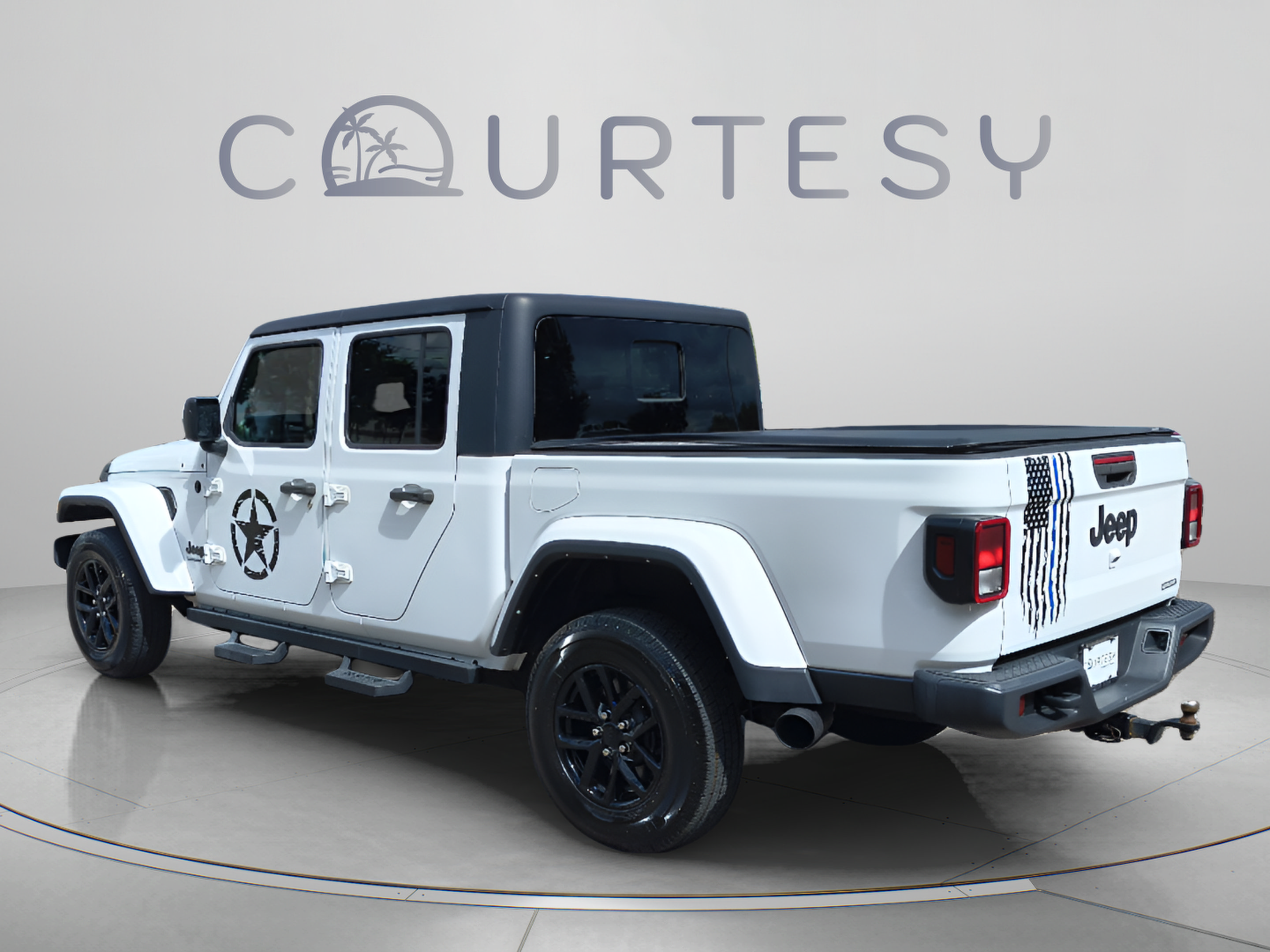 Used 2021 Jeep Gladiator Sport AWD/4WD image 5