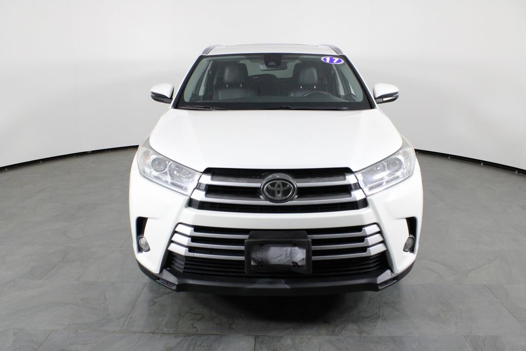 Used 2017 Toyota Highlander XLE image 14