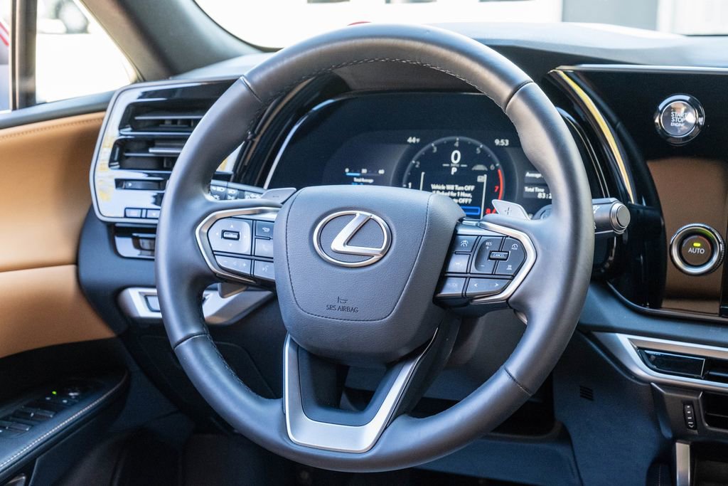 Used 2025 Lexus RX 350 FWD w/ Technology Package image 22