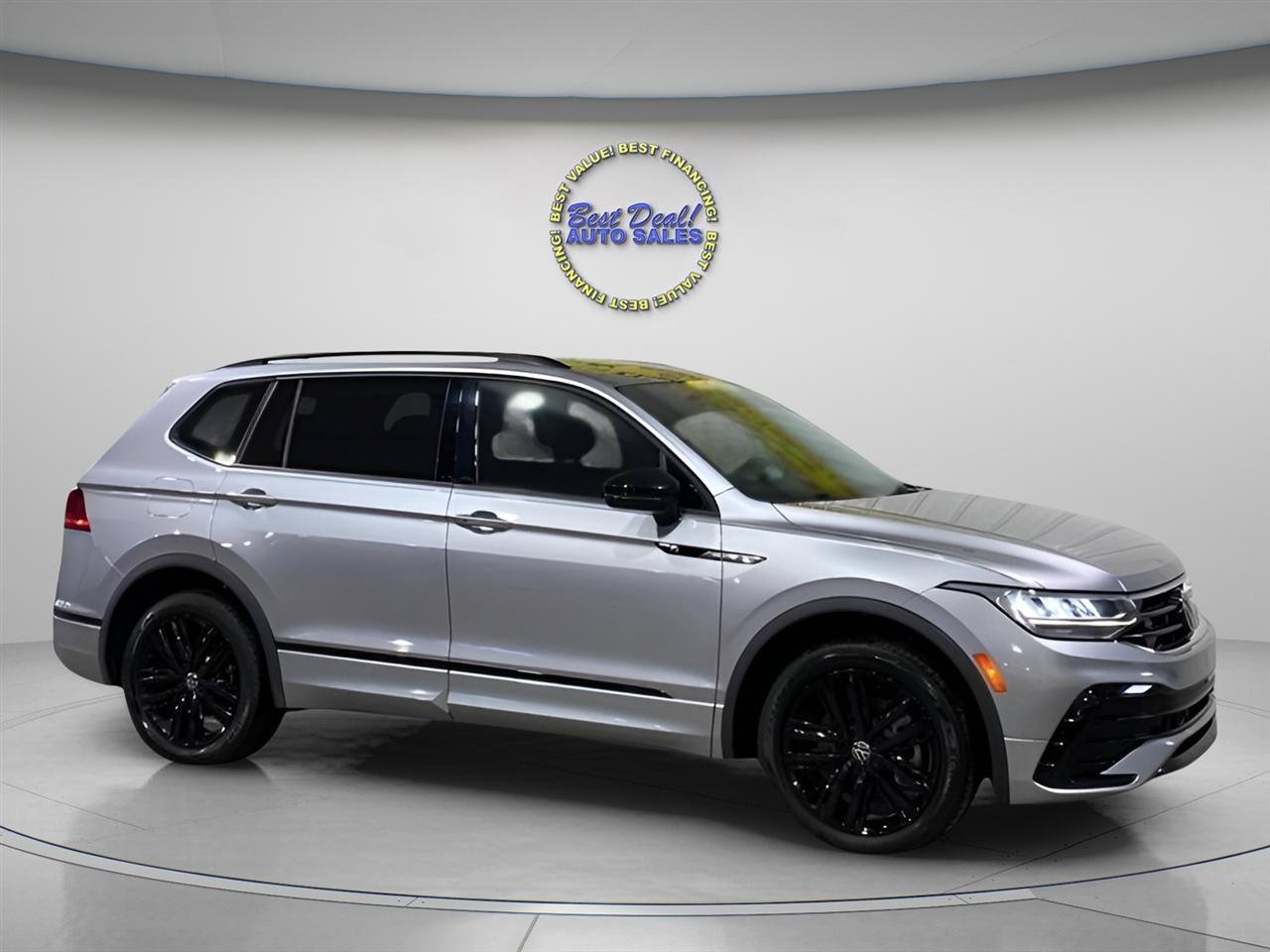 Used 2022 Volkswagen Tiguan SE R-Line AWD/4WD image 8