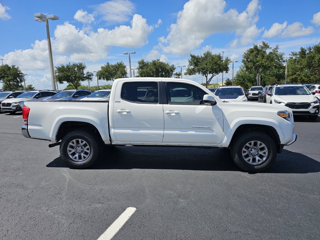 Used 2017 Toyota Tacoma SR5 w/ Tow Package RWD image 2