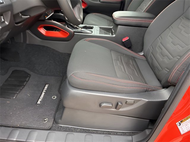 Used 2025 Nissan Frontier Pro-X w/ Pro Convenience Package image 18