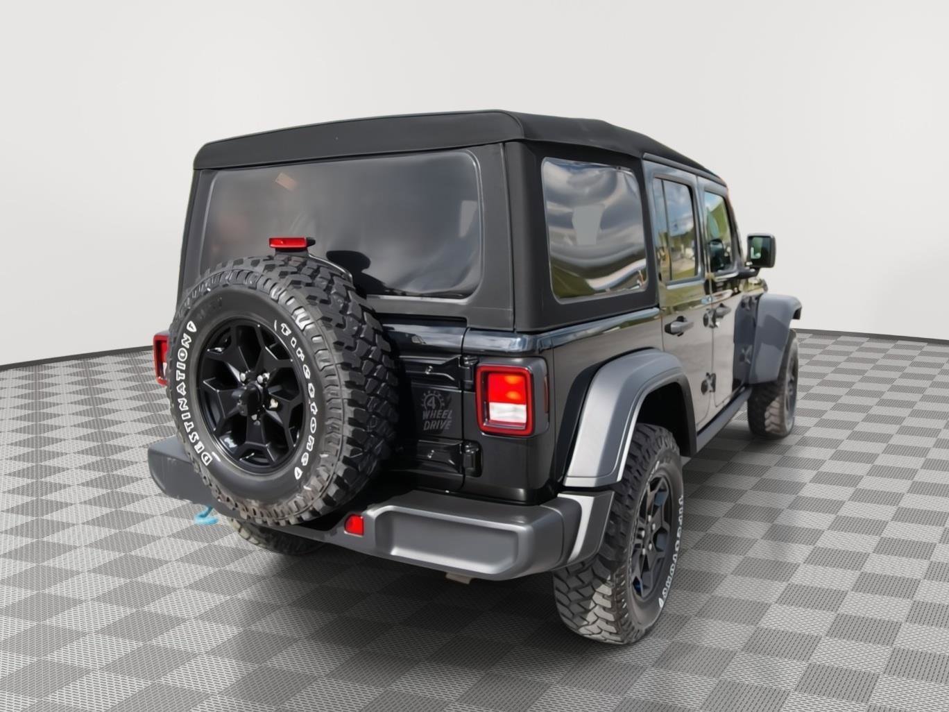 Used 2023 Jeep Wrangler Unlimited w/ Cold Weather Group AWD/4WD image 5