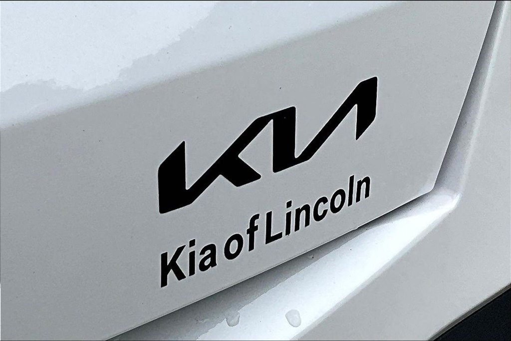 New 2026 Kia Sorento LX FWD image 9