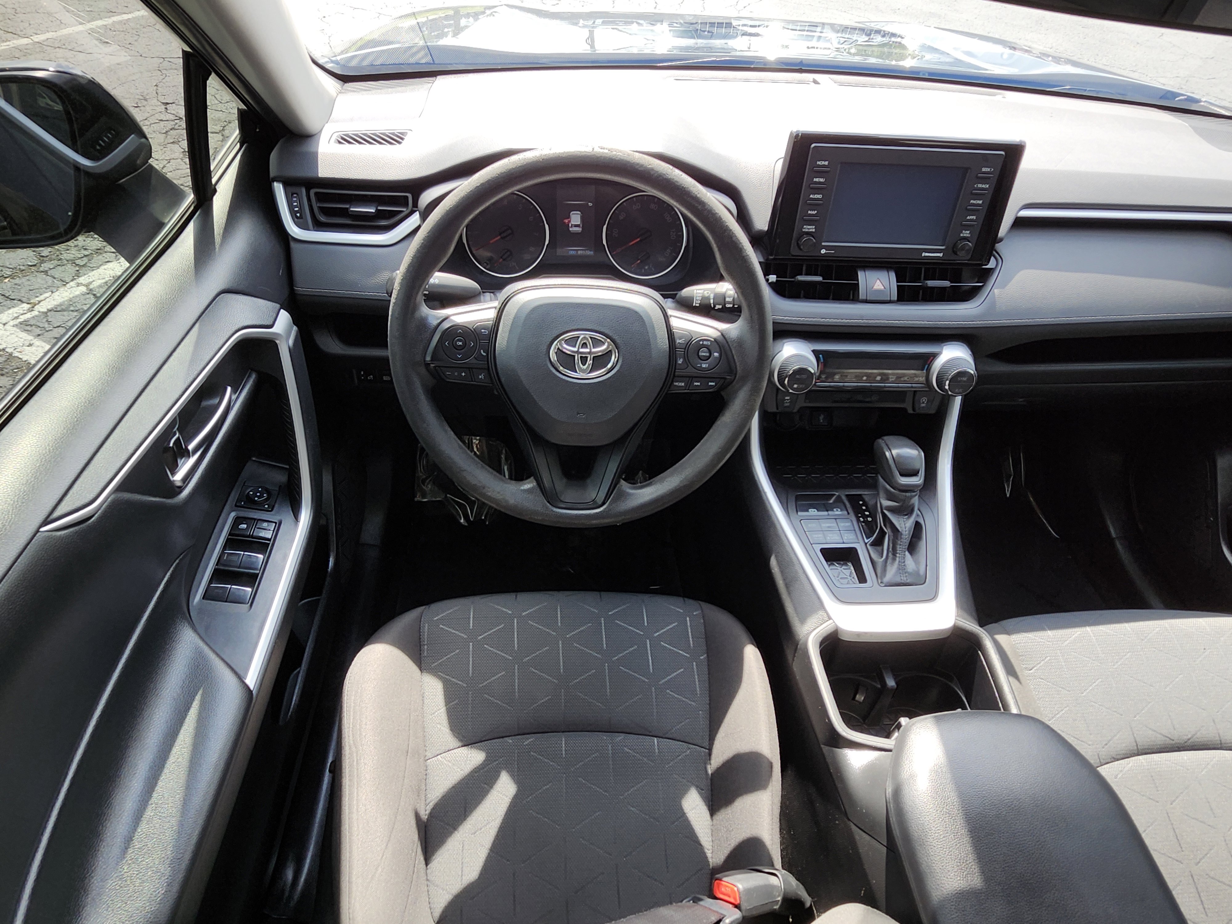 Used 2022 Toyota RAV4 XLE AWD/4WD image 26