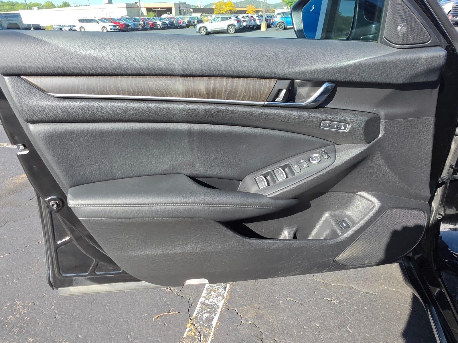 Used 2021 Honda Accord Touring image 30
