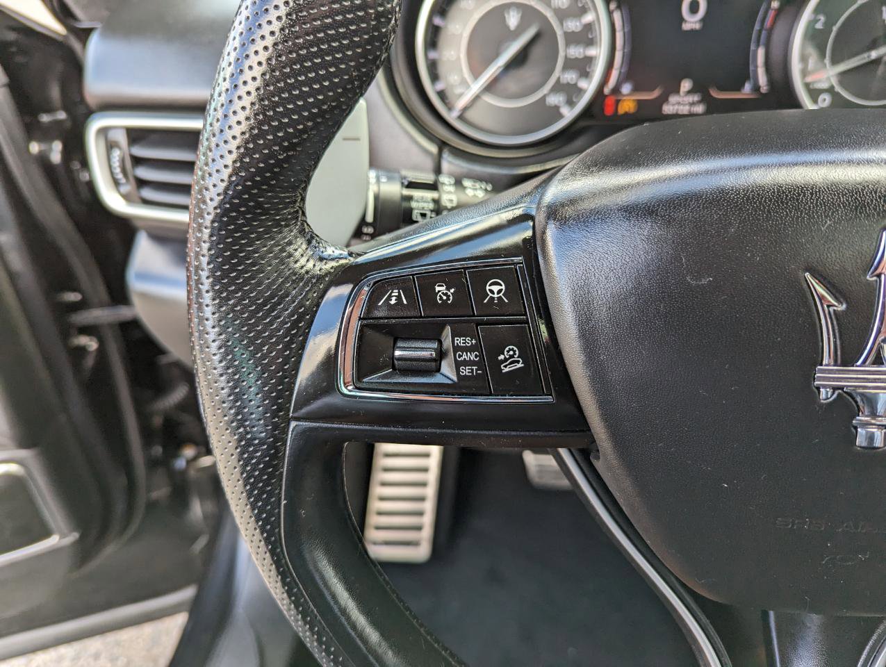 Used 2022 Maserati Levante Modena image 16