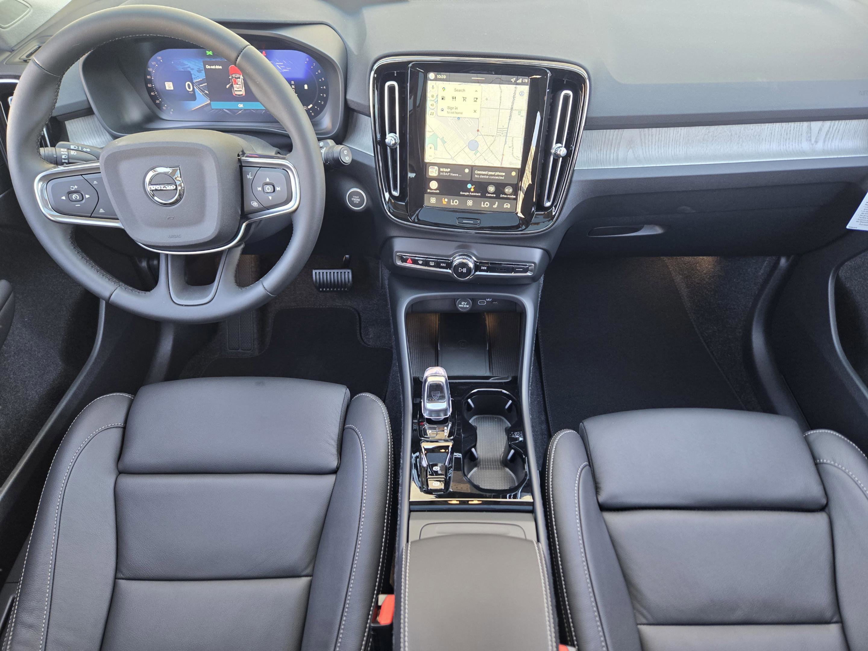 New 2026 Volvo XC40 B4 Plus w/ Protection Package Premier FWD image 22