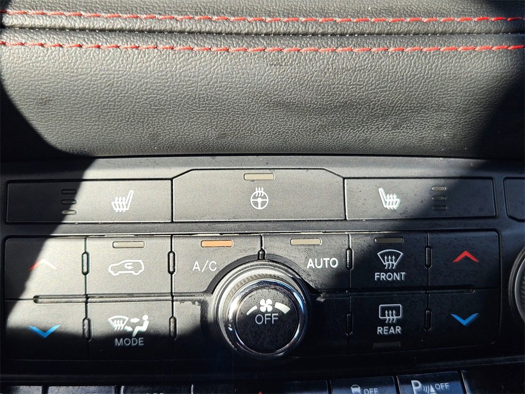 Certified 2024 Dodge Durango GT image 25