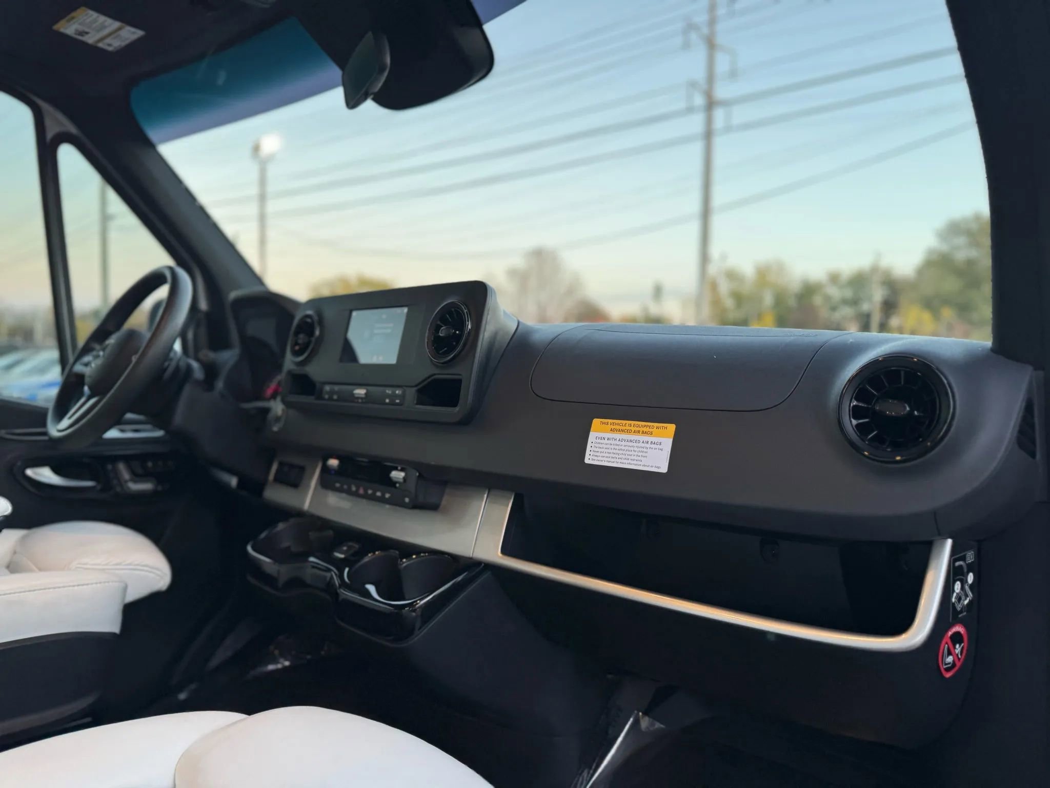 Used 2021 Mercedes-Benz Sprinter 2500 w/ Windows All Around Package image 20