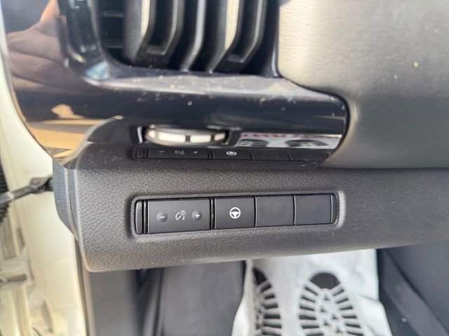 Used 2023 Nissan Pathfinder SV FWD image 11
