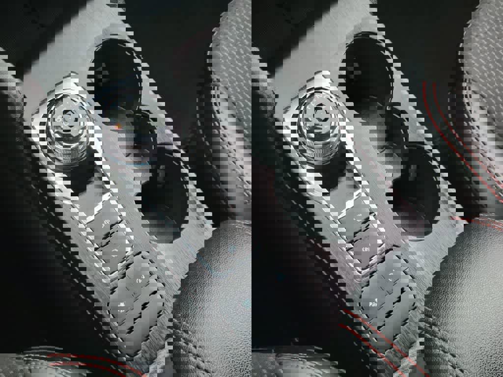 Used 2025 Ford Escape ST-Line image 20