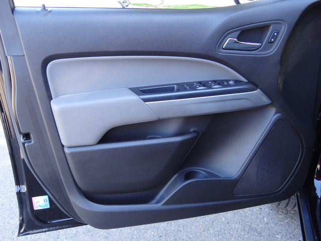 Used 2016 Chevrolet Colorado LT w/ LT Convenience Package image 15