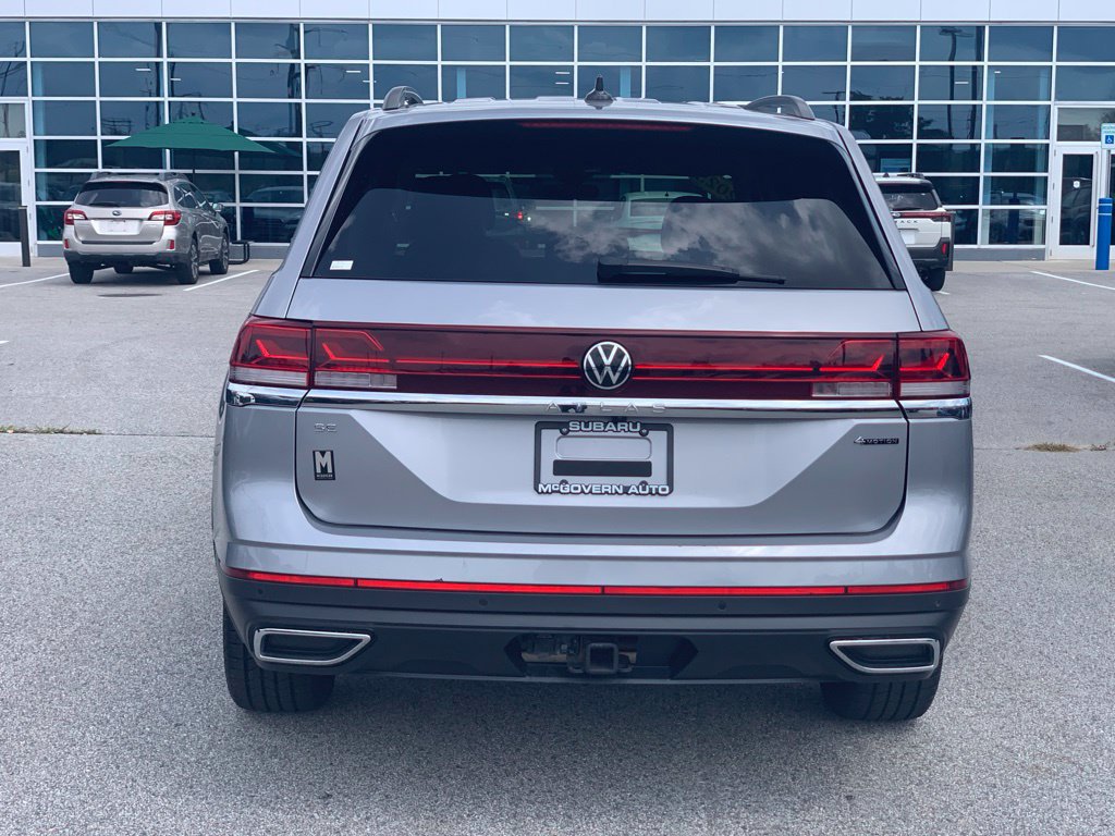 Used 2025 Volkswagen Atlas SE AWD/4WD image 6