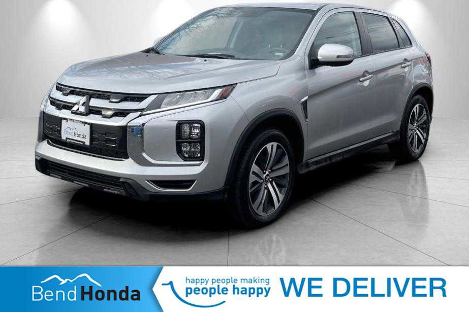 Used 2024 Mitsubishi Outlander Sport SE image 1